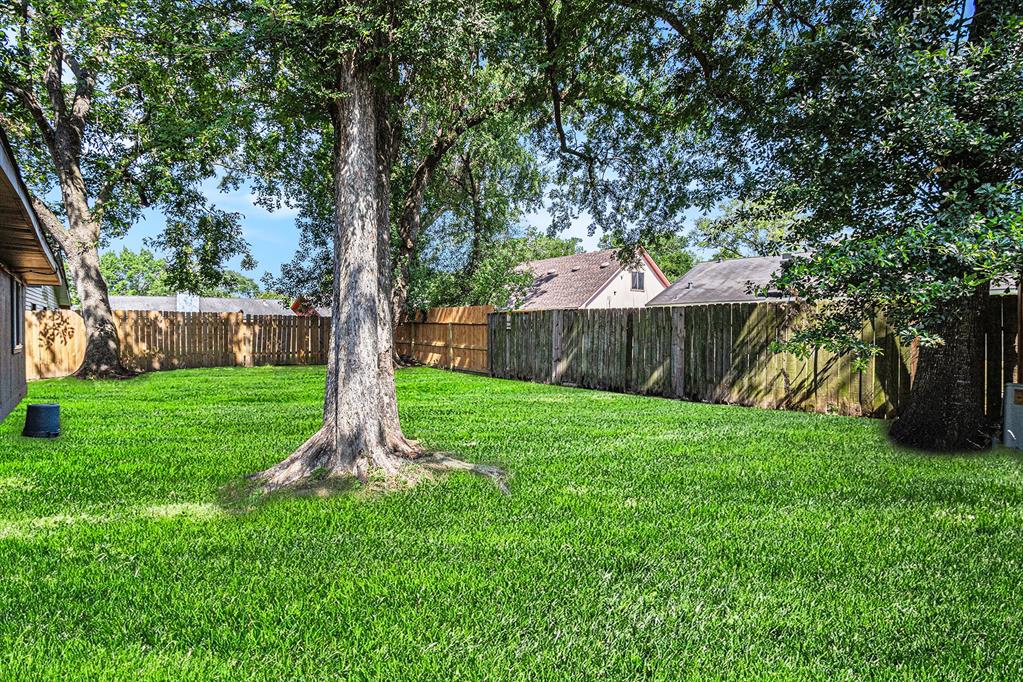 13750 Shirebrook Drive, Sugar Land, Texas image 26