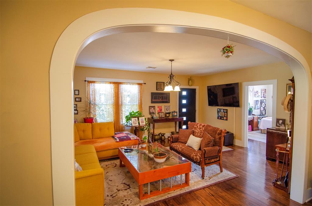 200 E Lubbock Street, Brenham, Texas image 4