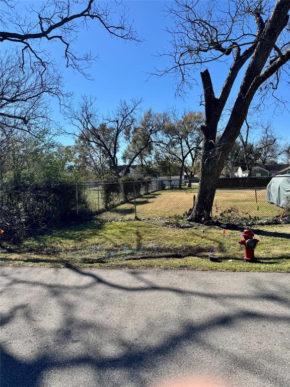 0000 Waco Avenue, League City, Texas image 1