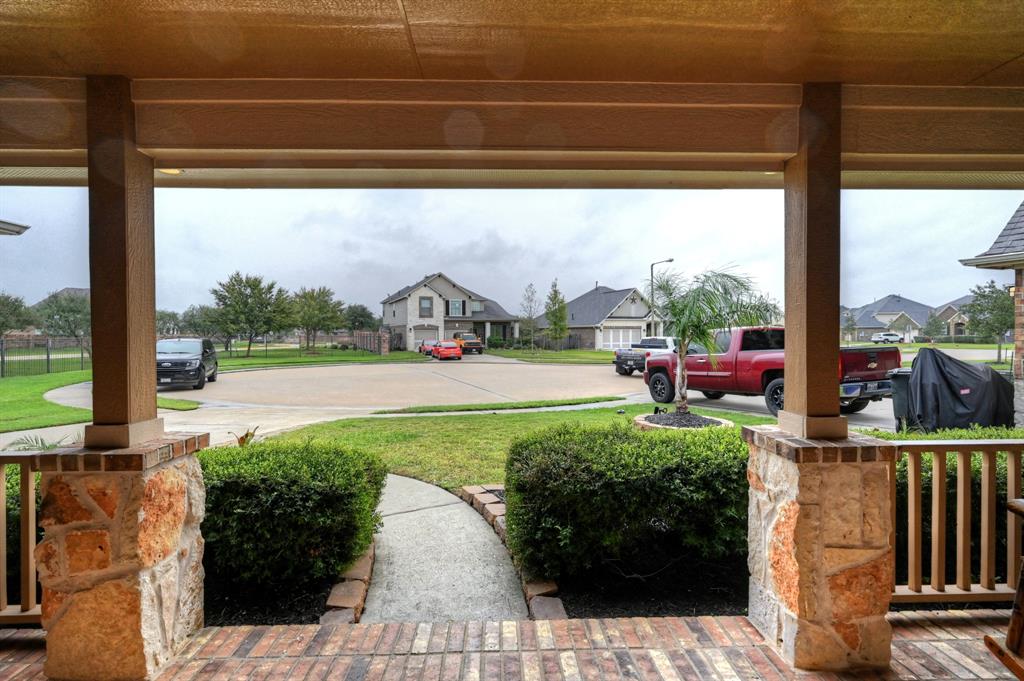 1520 Mexia Spring Court, League City, Texas image 4