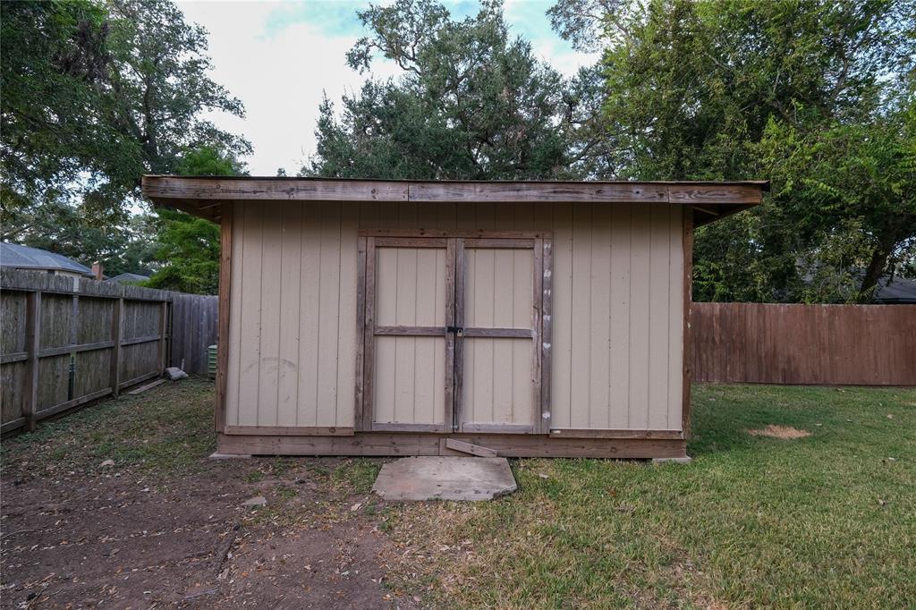 103 Wedgewood Street, Lake Jackson, Texas image 30