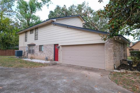 A home in Lake Jackson