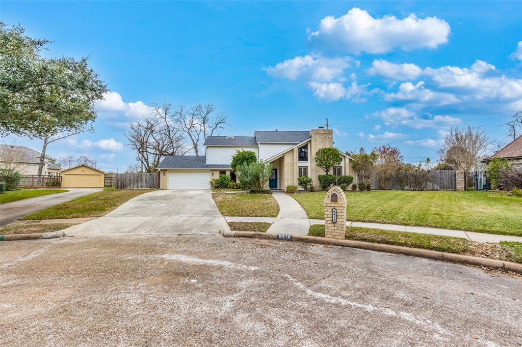 8614 Hawaii Lane, Jersey Village, Texas image 2