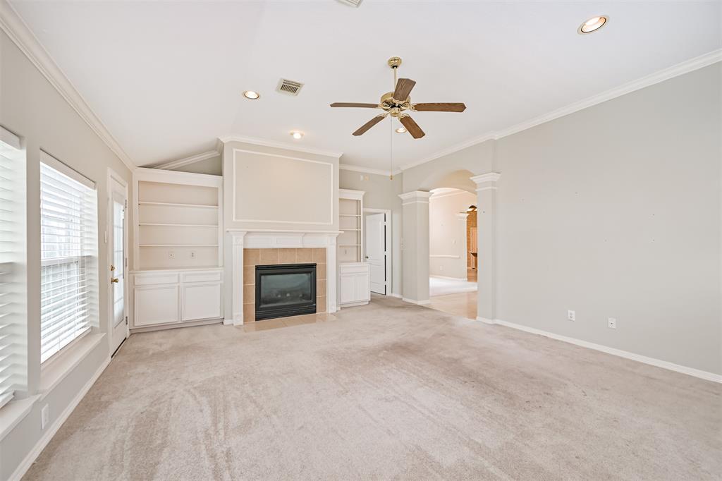 314 Parkwood Village Drive, Friendswood, Texas image 12