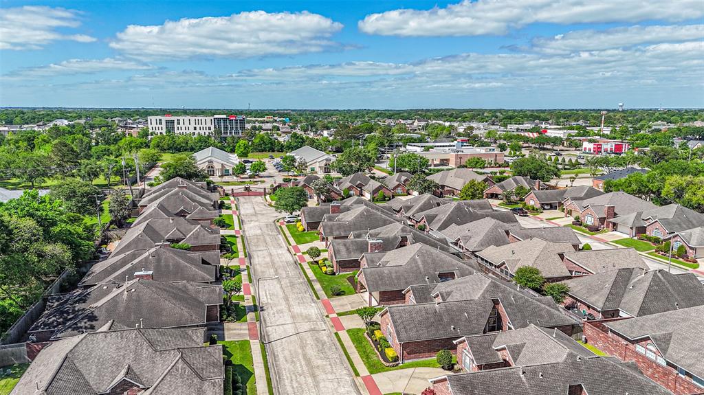 314 Parkwood Village Drive, Friendswood, Texas image 35