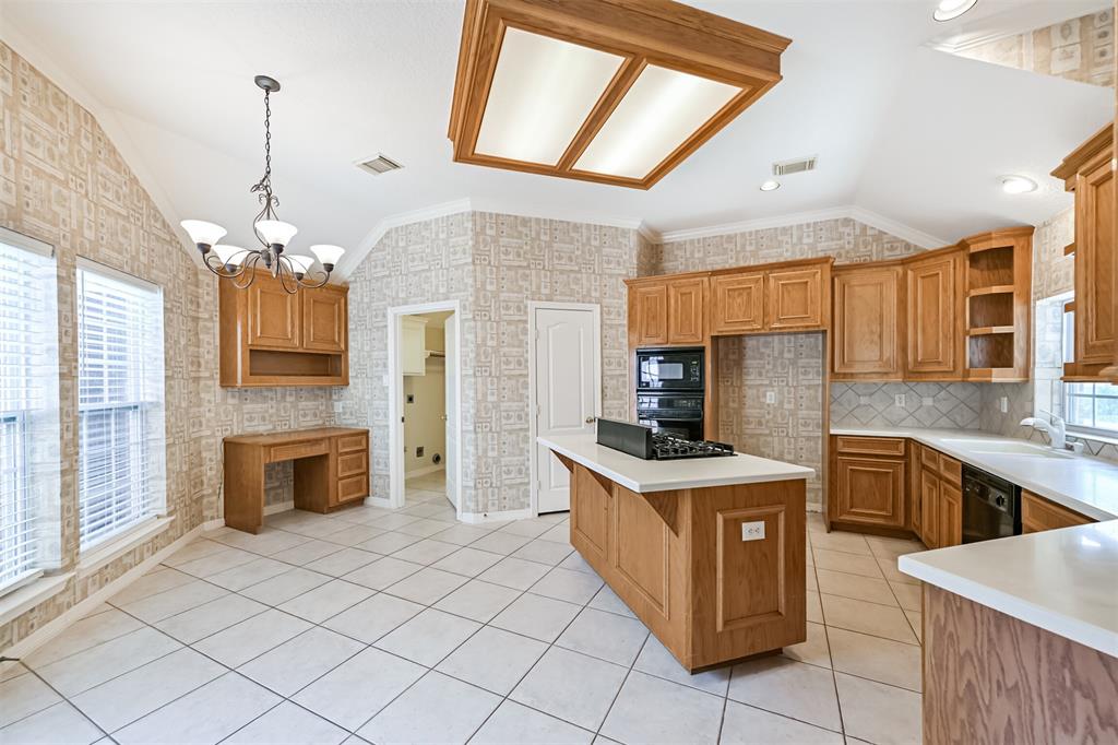 314 Parkwood Village Drive, Friendswood, Texas image 13