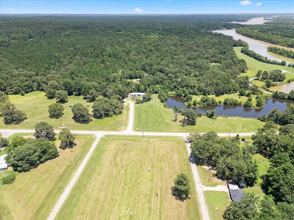 Westover Lane, Trinity, Texas image 9