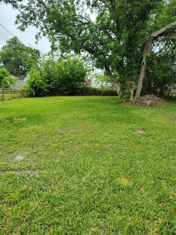527 W 6th Street, Freeport, Texas image 25
