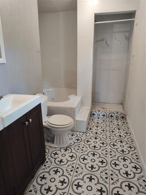 527 W 6th Street, Freeport, Texas image 13