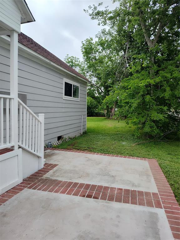 527 W 6th Street, Freeport, Texas image 22