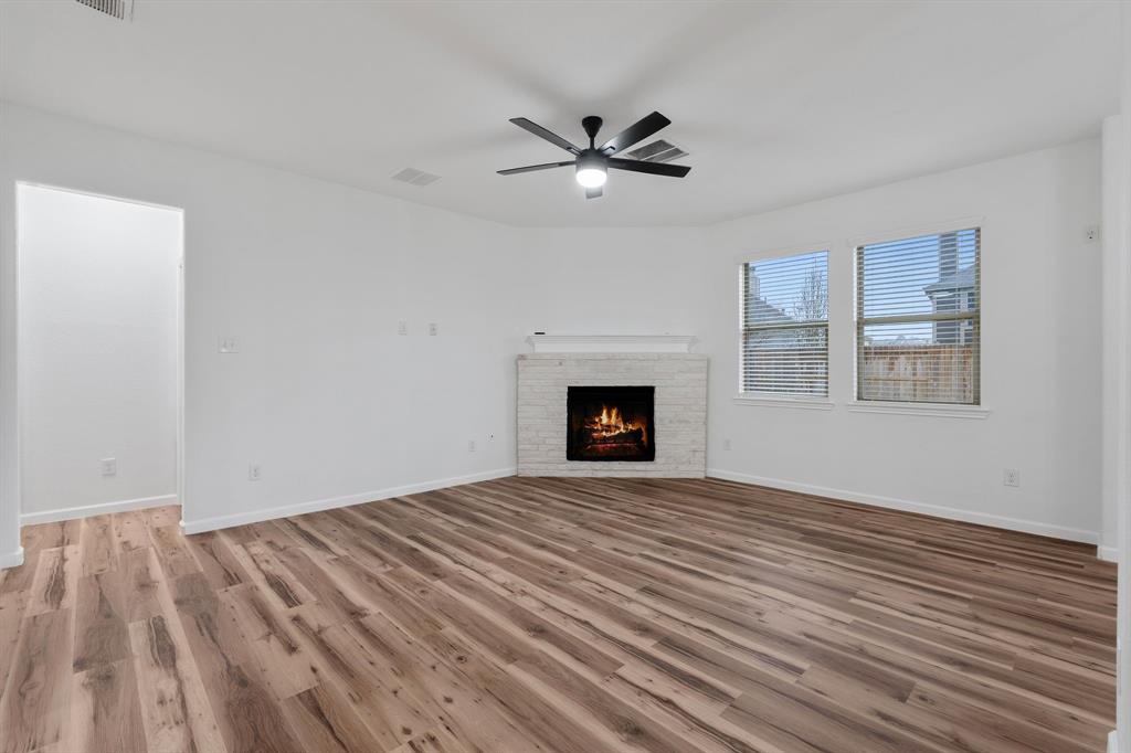 422 Oak Stream Drive, Conroe, Texas image 16