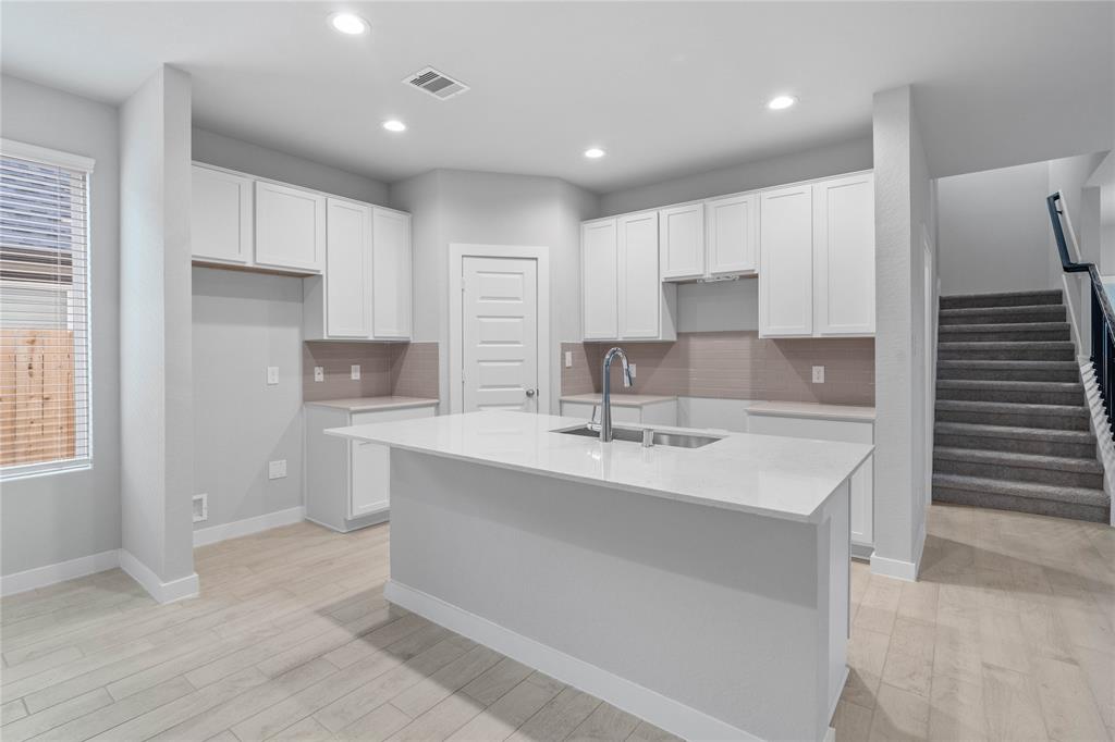 6630 Old Cypress Landing Lane, Humble, Texas image 3