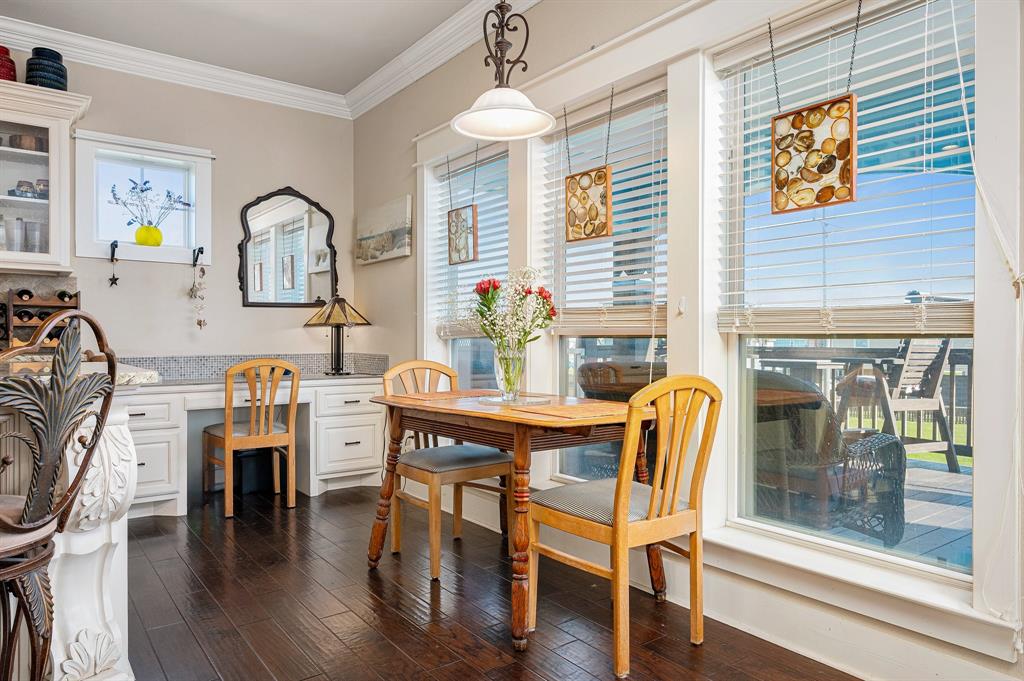 967 Palm Ridge Drive, Crystal Beach, Texas image 14