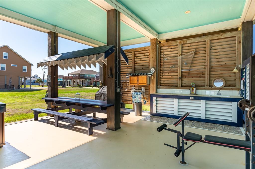 967 Palm Ridge Drive, Crystal Beach, Texas image 32