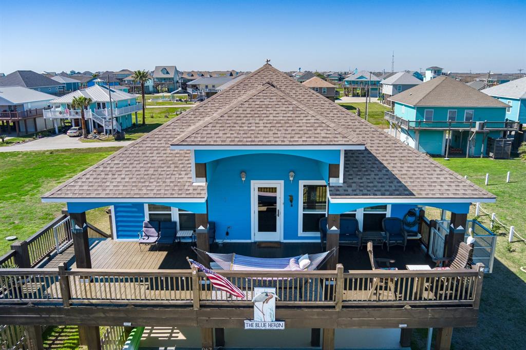 967 Palm Ridge Drive, Crystal Beach, Texas image 2