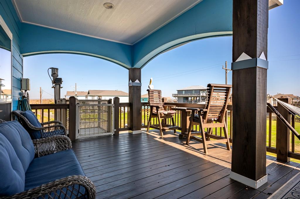 967 Palm Ridge Drive, Crystal Beach, Texas image 6