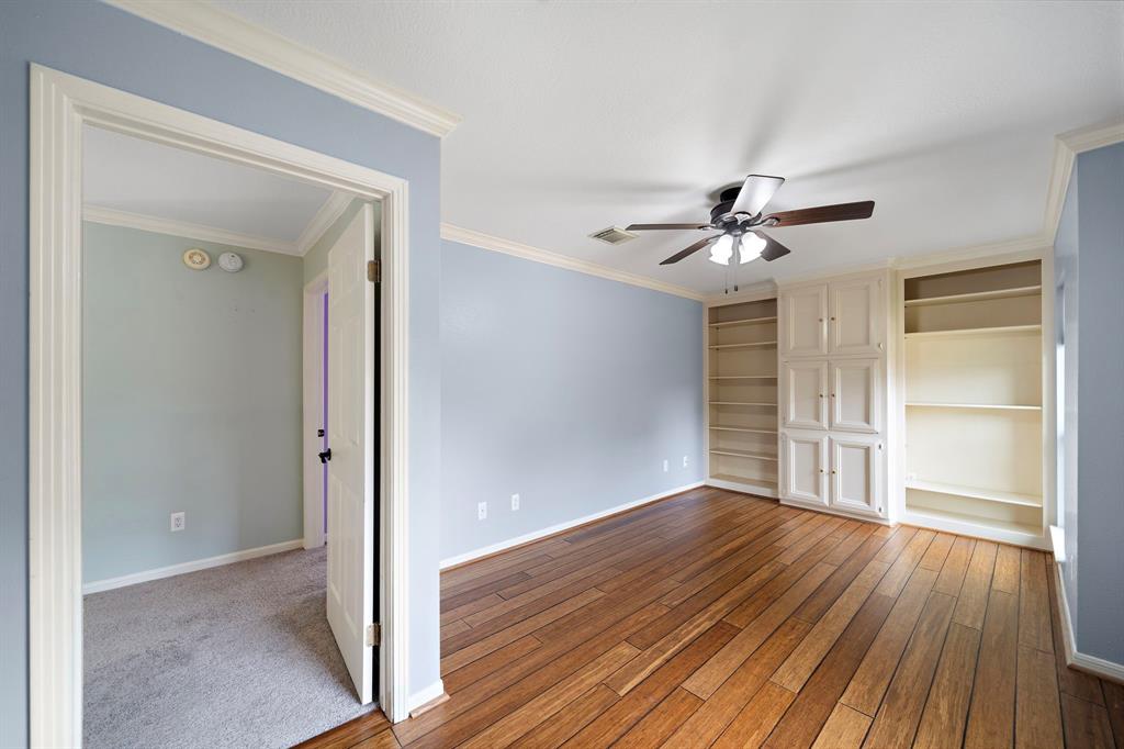 1708 Falcon Ridge Boulevard, Friendswood, Texas image 14