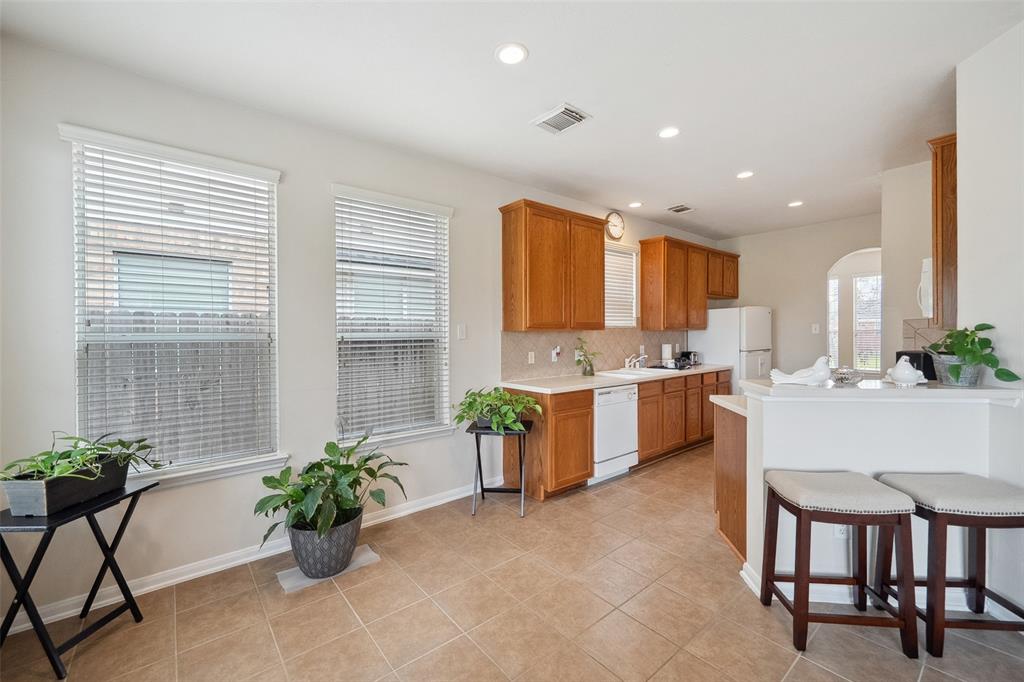 207 Burris Park Drive, Spring, Texas image 8