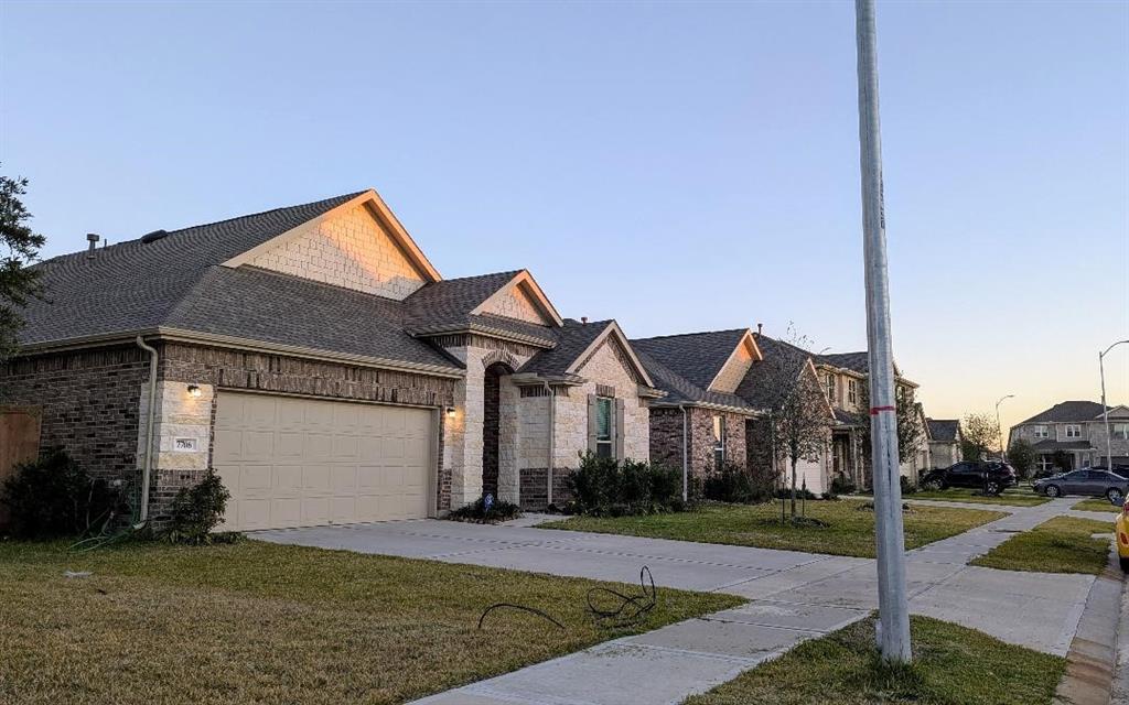 7706 Royal Oasis Lane, Cypress, Texas image 5