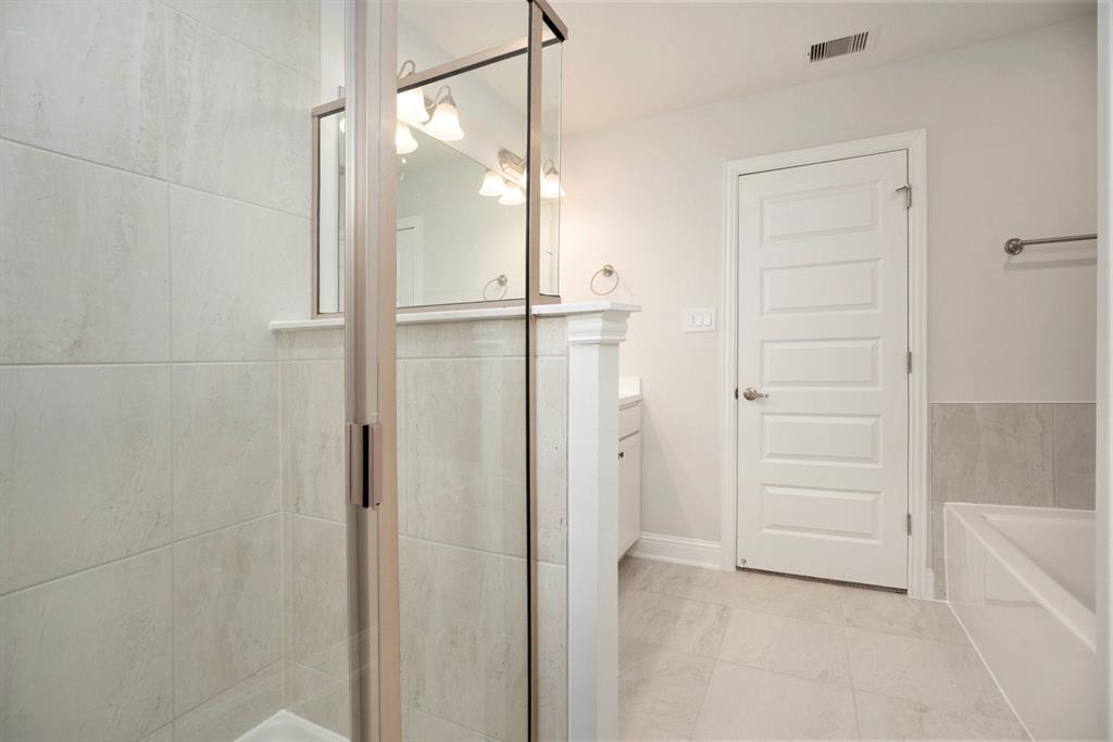 4401 East Bayou Maison Circle, Dickinson, Texas image 10