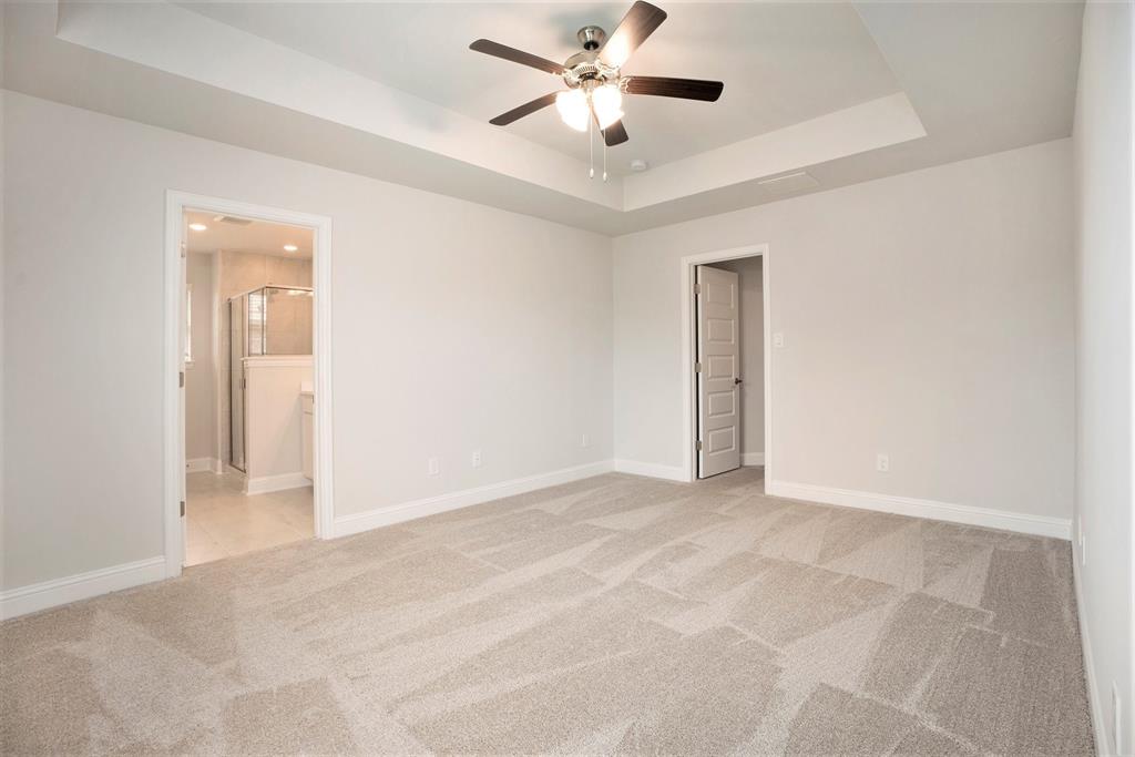 4401 East Bayou Maison Circle, Dickinson, Texas image 8