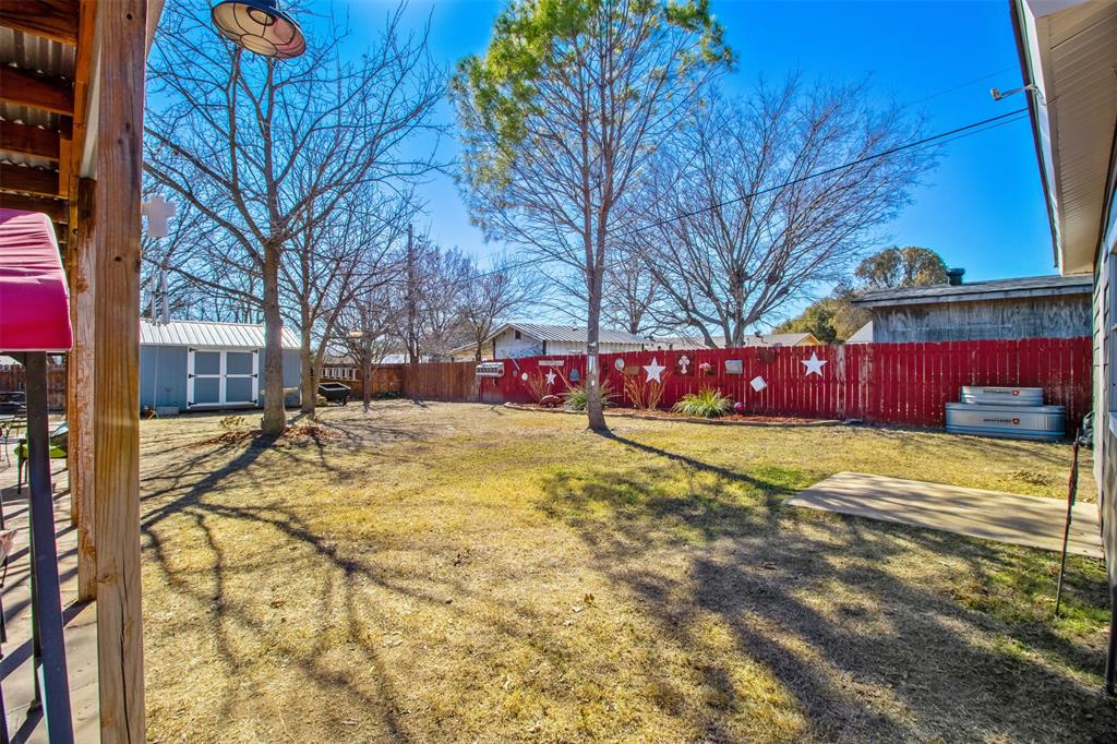110 N Willis Street, Lampasas, Texas image 32