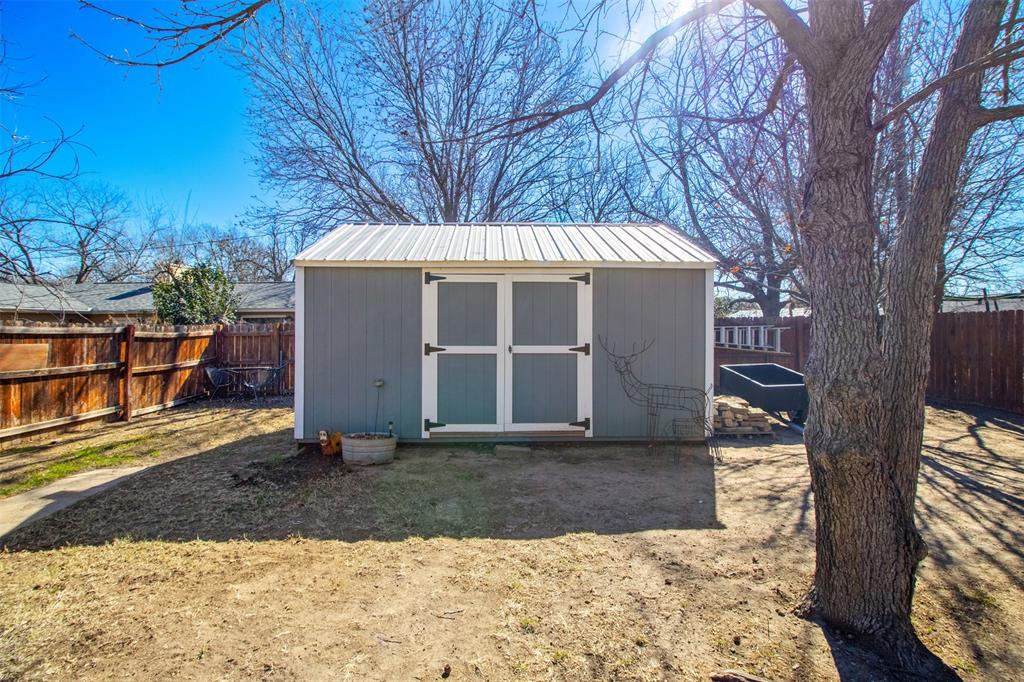 110 N Willis Street, Lampasas, Texas image 36