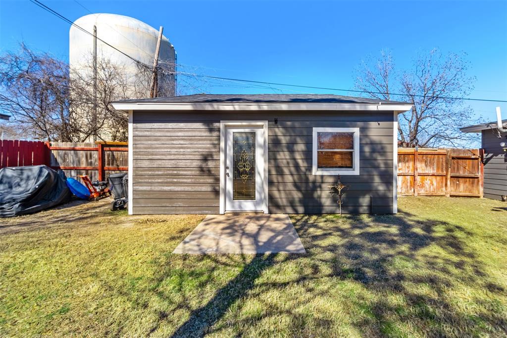 110 N Willis Street, Lampasas, Texas image 29