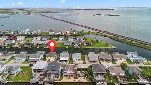 A home in Bayou Vista