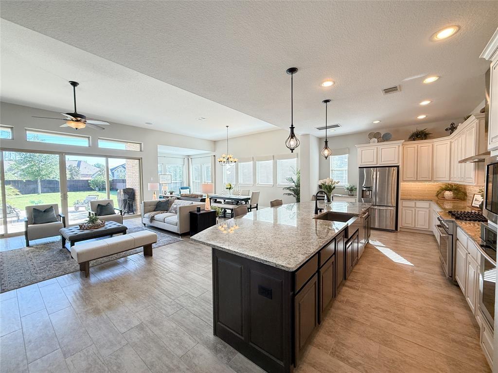 6914 Harvest Lane, Katy, Texas image 15