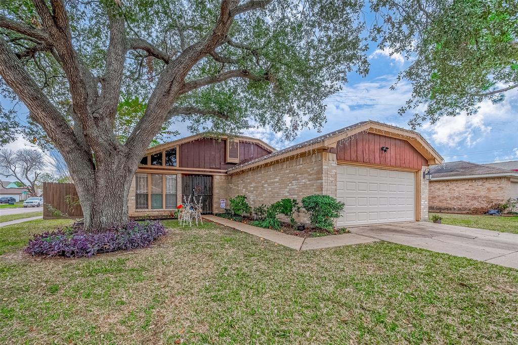 11738 Fairpoint Drive
