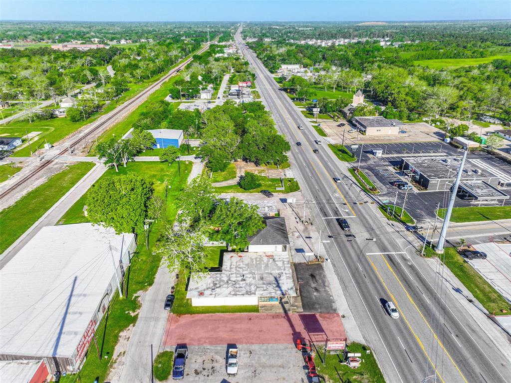 8107 Highway 6, Hitchcock, Texas image 9