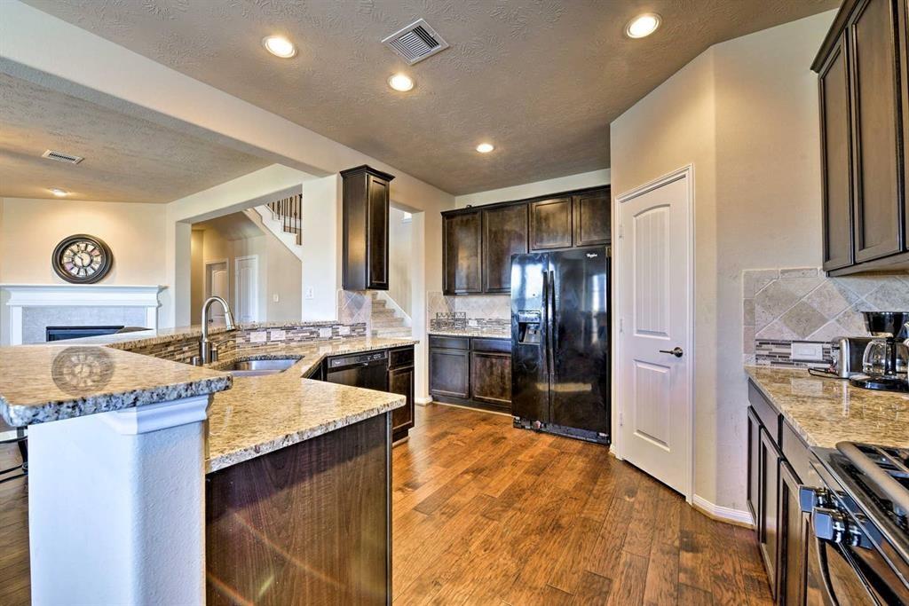 3638 Aldridge Drive, Missouri City, Texas image 7