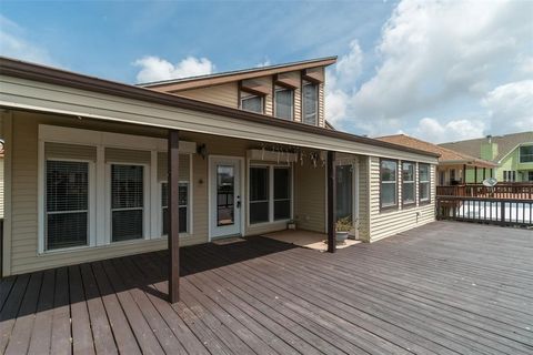 A home in Tiki Island