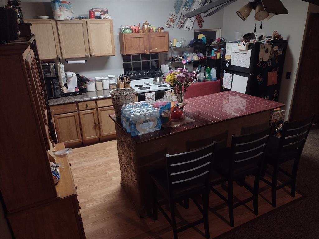 203 Port Road, Angleton, Texas image 2