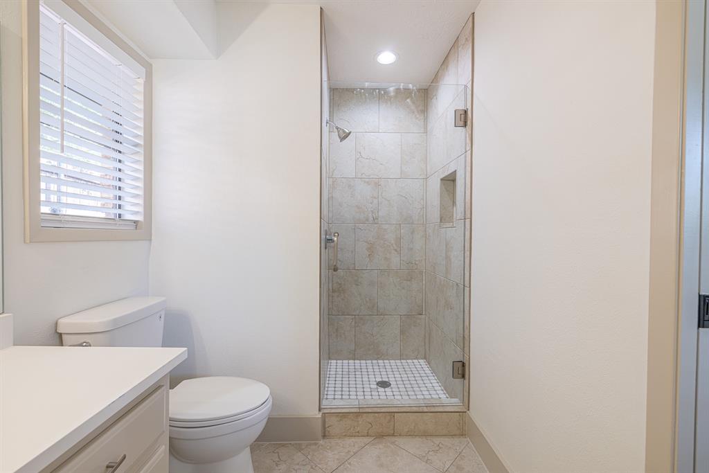 2427 E Briargate Drive, Bryan, Texas image 31