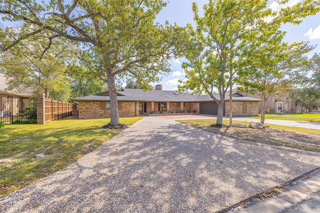 2427 E Briargate Drive, Bryan, Texas image 9