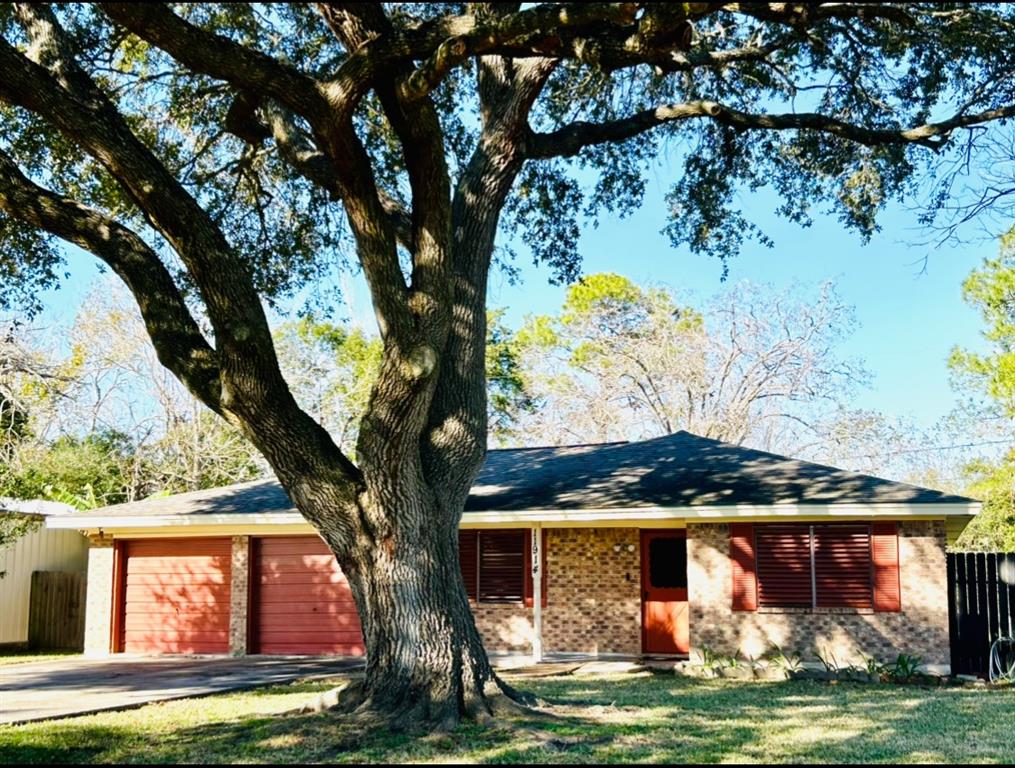 11914 S 24th Street, Santa Fe, Texas image 1