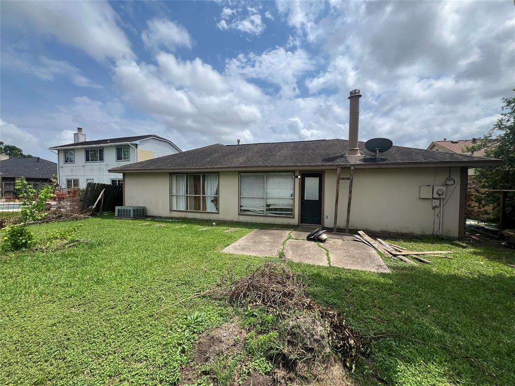 10925 Pecan Drive, La Porte, Texas image 13