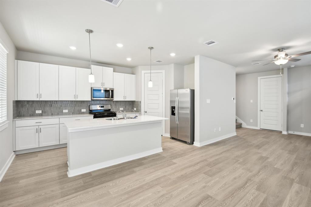 4116 Glowing Hearth Drive, Houston, Texas image 11