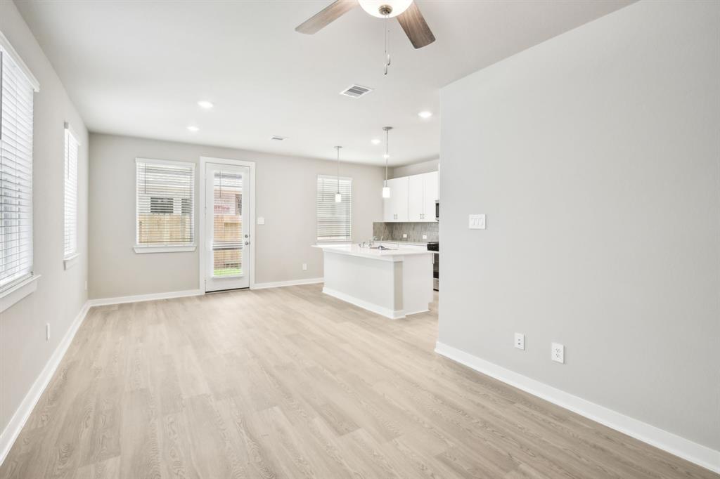 4116 Glowing Hearth Drive, Houston, Texas image 7