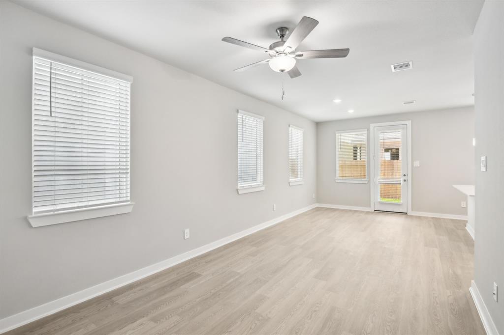 4116 Glowing Hearth Drive, Houston, Texas image 10