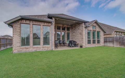 A home in Iowa Colony