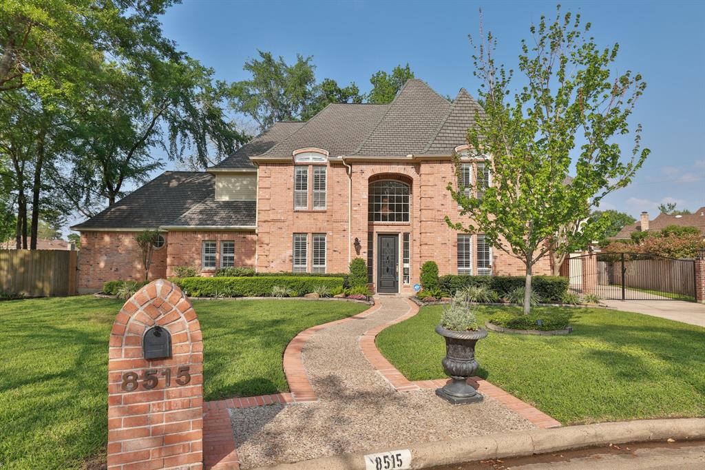 8515 Delachase Circle