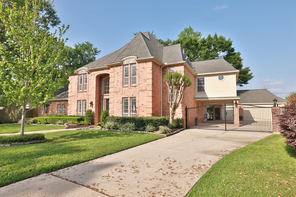 8515 Delachase Circle