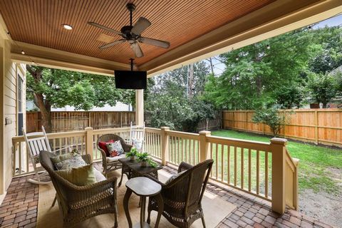 Single Family Residence in Bellaire TX 108 Calvi Court 34.jpg