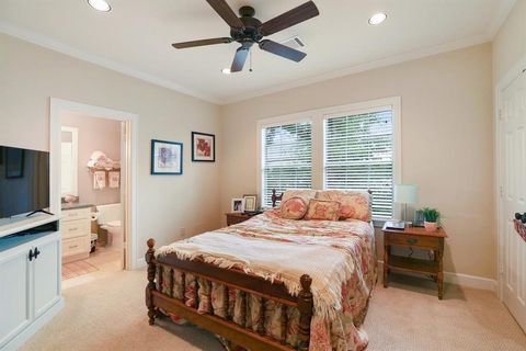 Single Family Residence in Bellaire TX 108 Calvi Court 30.jpg