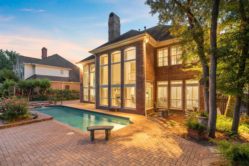 7403 Timberlake Drive, Sugar Land, Texas image 2