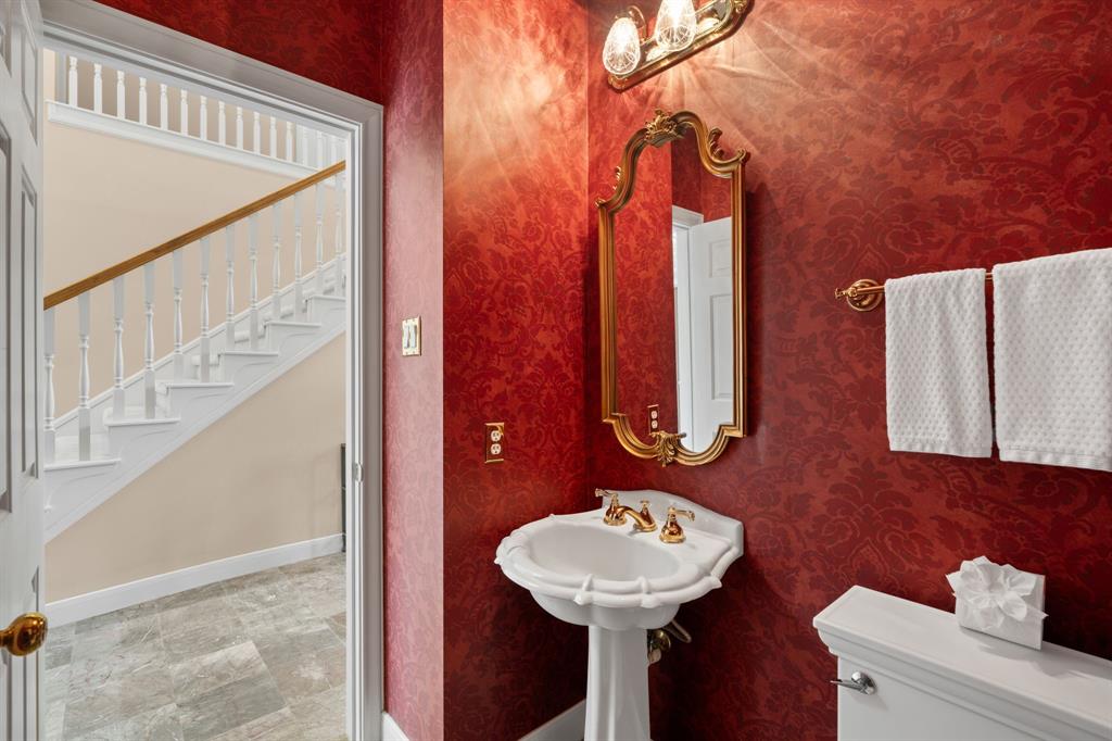 7403 Timberlake Drive, Sugar Land, Texas image 35