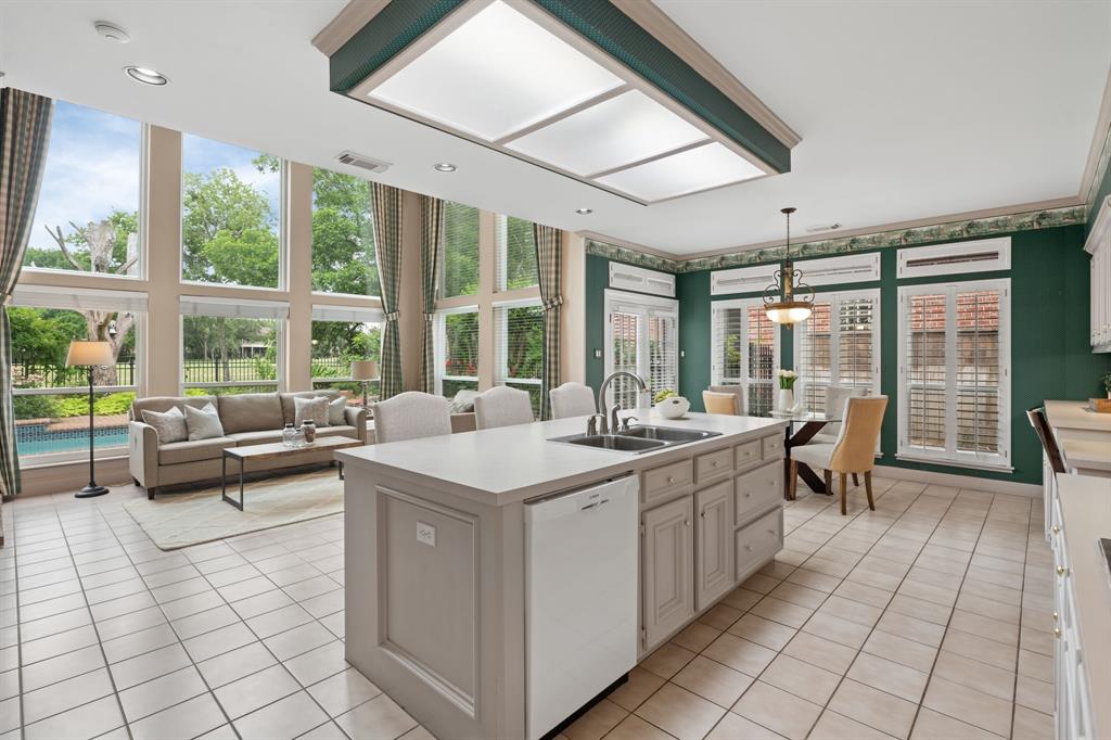 7403 Timberlake Drive, Sugar Land, Texas image 19